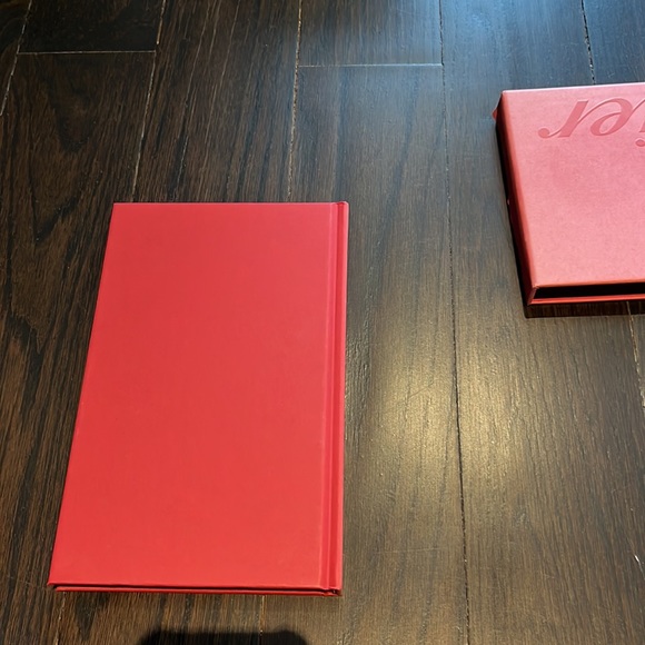 CARTIER Book - Picture 8 of 12